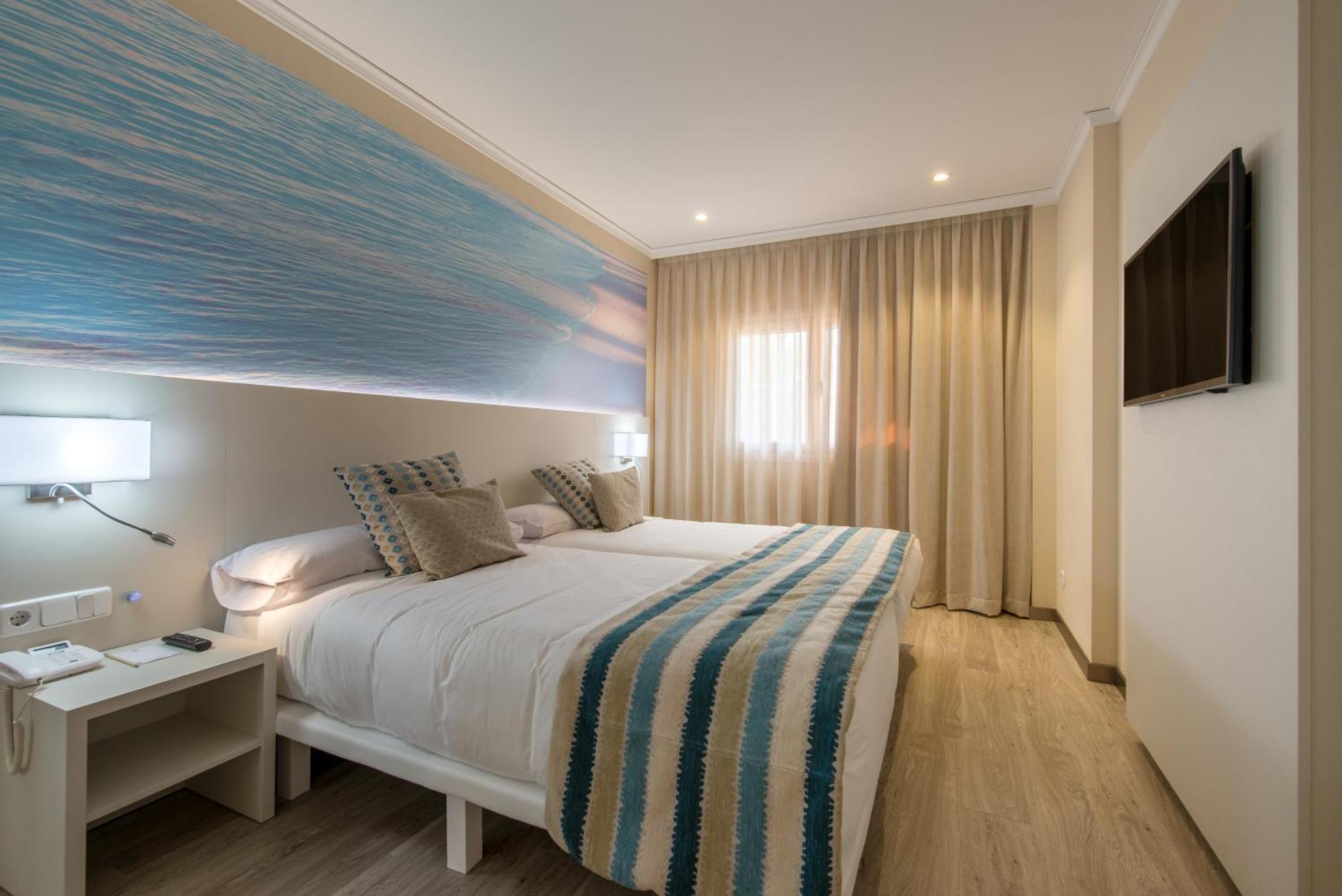 Oliva Nova Beach & Golf Hotel Exterior photo