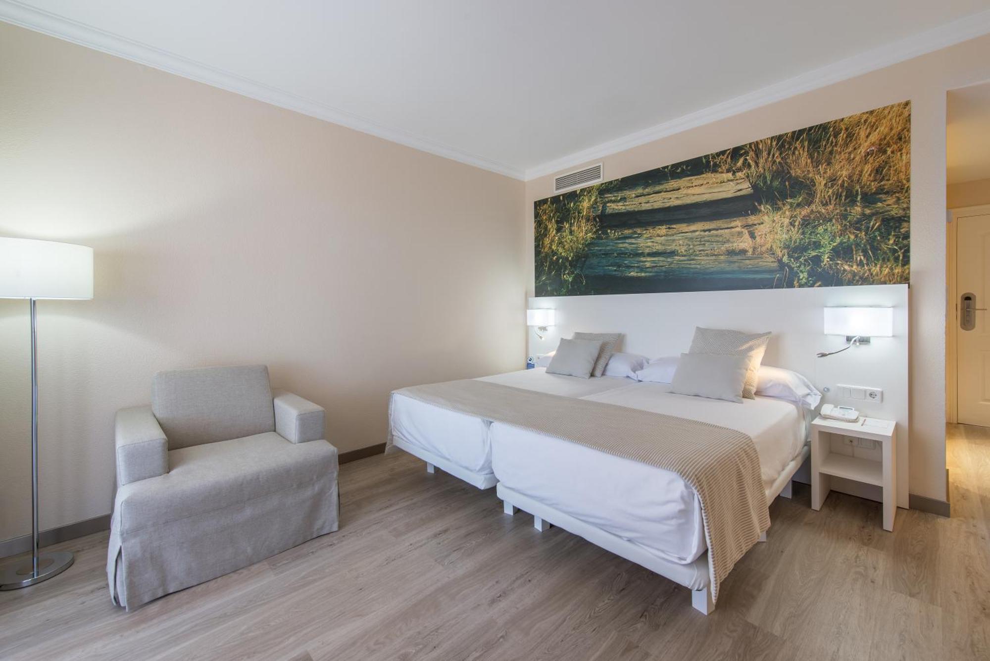 Oliva Nova Beach & Golf Hotel Exterior photo